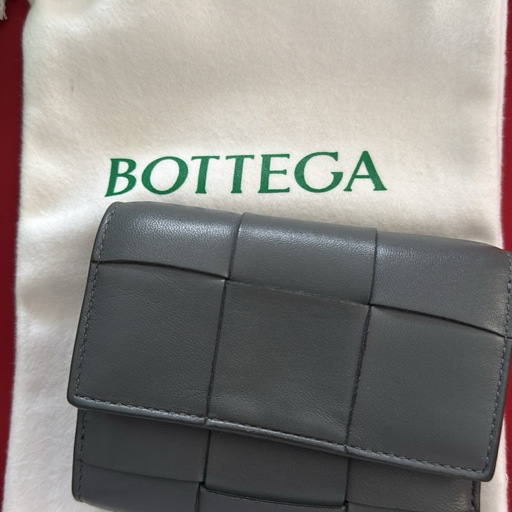 Bottega Veneta Gray Leather Wallet with Intrecciato Design
